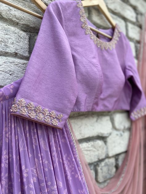 Beads Blouse Work, Onion Pink, New Saree Blouse Designs, Wedding Lehenga Designs, Cutwork Blouse Designs, Lavender Blouse, Blouse Design Images, Wedding Blouse Designs, Blouse Designs Indian