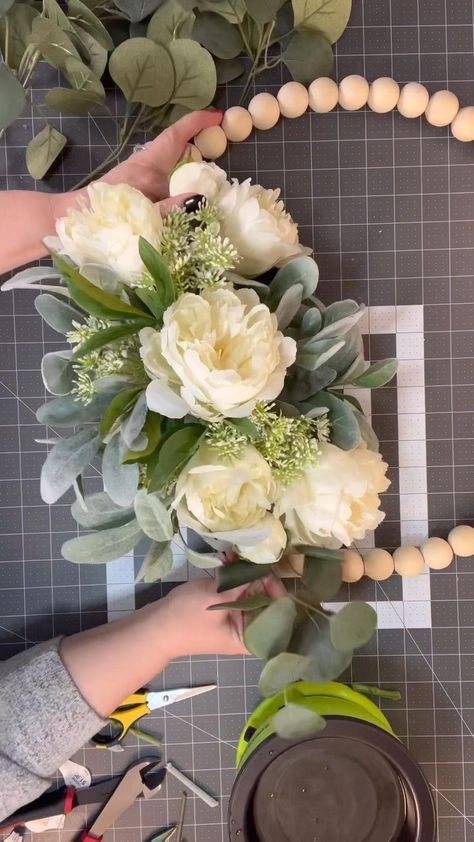 How to Make a Floral Wreath with Julie’s Wreath Boutique in 2022 | Easy diy wreaths, Door wreaths diy, Flower diy crafts Easy Diy Wreaths, Door Wreaths Diy, Dekor Diy, Craft Room Decor, Diy Dollar Store Crafts, Diy Crafts Room Decor, Flower Diy Crafts, Front Porch Ideas, Deco Floral