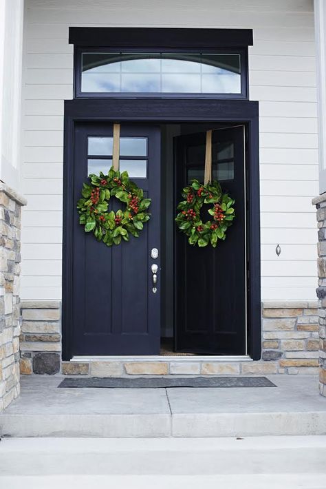 Craftsman Front Door, Farmhouse Interior Doors, Double Front Entry Doors, Modern Exterior Doors, Exterior Doors With Glass, Farmhouse Front Door, Black Front Doors, Double Front Doors, Modern Farmhouse Home