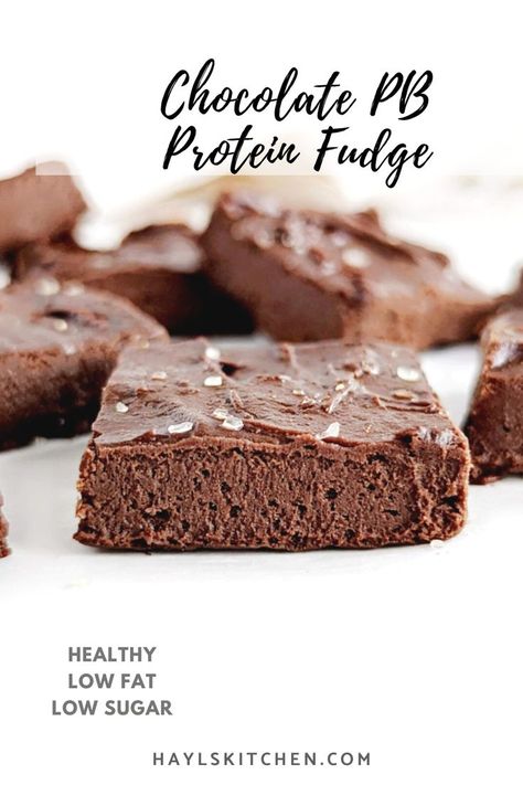 The best low calorie Chocolate Peanut Butter Protein Fudge you will ever have, made with just 5 ingredients. No bake chocolate PB protein fudge uses protein powder and monkfruit for sweetener and is sugar fee and low fat too! Low Calorie Protein Bars, Protein Fudge, Health Dessert Recipes, Baking With Protein Powder, Low Calorie Chocolate, Healthy Chocolate Desserts, Fudge Dessert, Low Calorie Protein, Healthy Chocolate Recipes