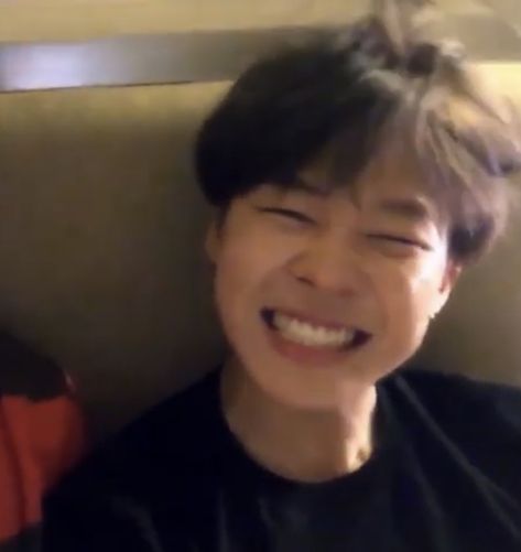 Jimin Low Quality, Jimins Smile, Jimin Smile, Smile Icon, Jimin Pictures, Park Jimin Cute, Jimin Wallpaper, First Love Bts, Low Quality