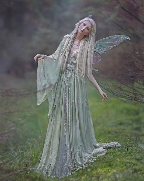 Fairytale Photography, Fairy Pictures, Fairies Elves, Fantasy Photography, Fantasy Costumes, Everything Is Possible, Fantasy Fairy, Fairy Costume, Fantasy Makeup