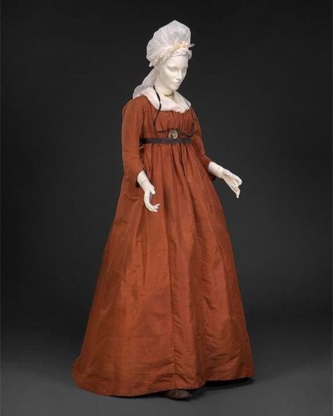 Instagram 1790s Dress, 1790s Fashion, Transitional Fashion, Regency Gown, Regency Era Fashion, Muslin Dress, 18th Century Costume, 18th Century Clothing, Regency Dress