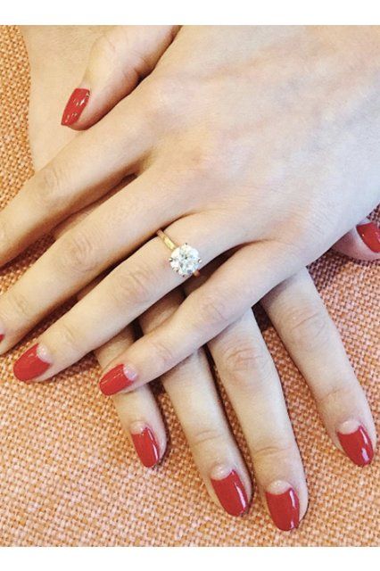 Los Angeles Nail Trend Reverse French Tips Manicure 1940s Nails, Reverse French Tip, Reverse French Nails, Reverse French Manicure, Half Moon Manicure, Spring Pedicure, Gel Nails Long, Reverse French, Fashion Nail Art