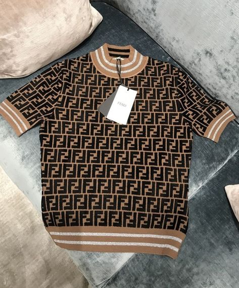 Fendi Clothing, Versace T Shirt, Dope Outfits For Guys, Stylish Summer Outfits, Sweatshirt Outfit, Fashion Attire, Fashion Line, Capsule Collection, Teenage Fashion Outfits