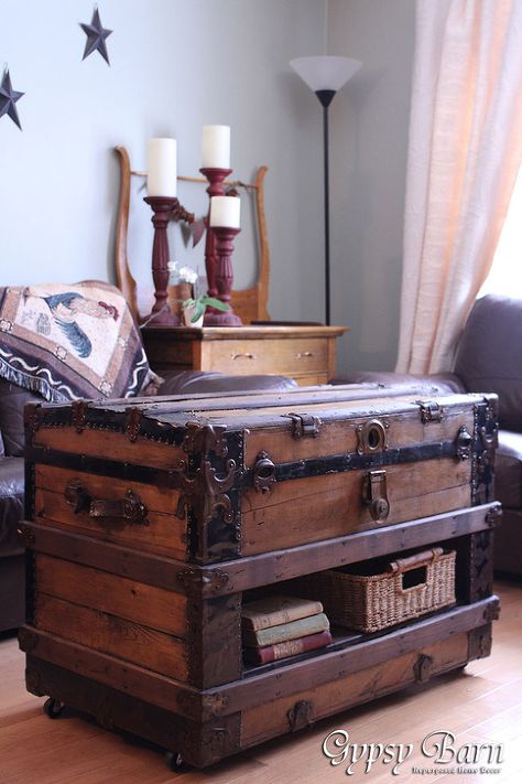 11Share 55 Email » Gypsy Barn Canada 5 minutes ago A New Twist on a Trunk Table. Monster Makeover This was actually a huge makeover. I don't... Trunk Redo, Trunk Makeover, Trunk Ideas, Antique Trunks, Trunk Table, Treasure Chests, Furniture Upcycle, Old Trunks, Antique Trunk