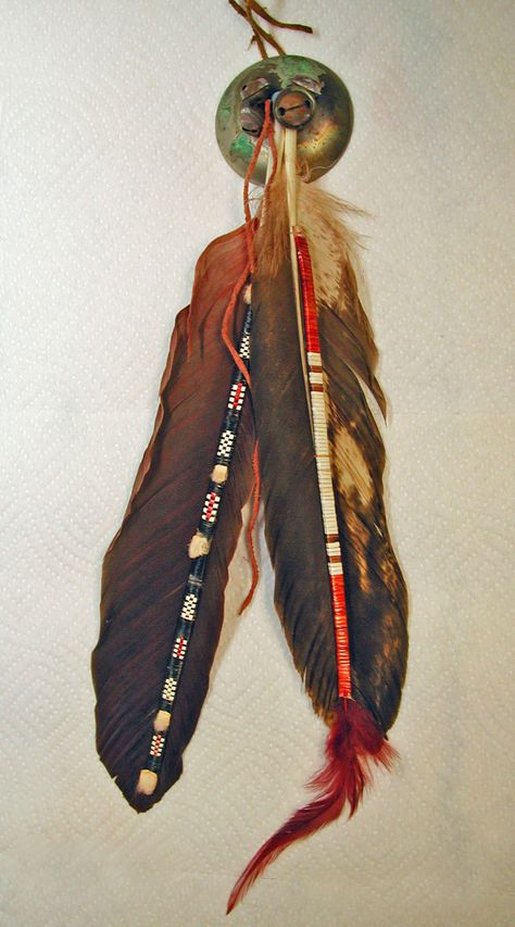 Blackfeet Hair ornament Beaded Feathers Native American, Native American Ornaments, Native American Feather Art, Native Ornaments, Beaded Eagle, Native Indian Jewelry, Native American Hair, Native American Feathers, Eagle Feather