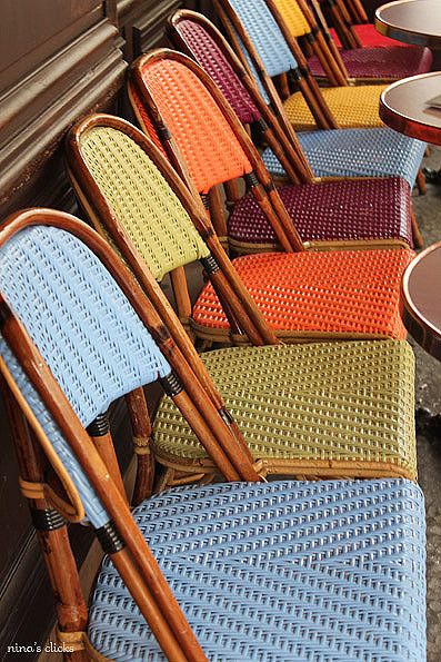 Sillas Cafe Furniture, Burger Bar, Paris Cafe, French Bistro, Vintage Italy, Bistro Chairs, Colorful Chairs, Cafe Chairs, Color Inspo