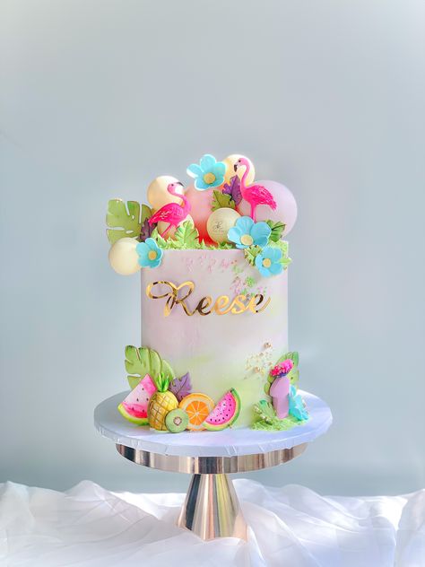 Birthday Cake Tropical Theme, Flamingo Tropical Cake, Flamingo Cake Design, Summer Theme Birthday Cake, Aloha Cake Ideas, Flamingo Cake Ideas, Tropical Cake Design, Tropical Cake Ideas, Tropical Party Cake