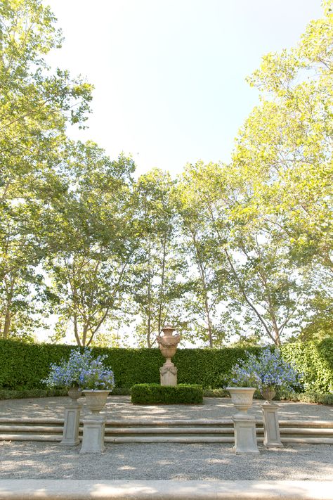 “Something bleu” elevated the theme for this lovely Napa wedding.  Photo | Aaron Delesie   - Something blue, timeless wedding dress, outdoor garden wedding, wedding flowers, wedding decor ideas, classy wedding cake, blue wedding flowers Wedding Cake Blue, Beaulieu Garden Wedding, Classy Wedding Cakes, Wedding Dress Outdoor, Beaulieu Garden, Outdoor Garden Wedding, Cards Flowers, Timeless Wedding Dress, Blue Invitation