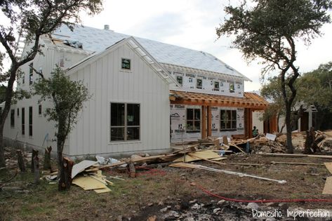 Sherwin Williams Shoji White, Perfect Grey Paint Color, White Farmhouse Exterior, Texas Farmhouse, White Paint Color, Modern Farmhouse Furniture, White Siding, Shoji White, Homes Exterior