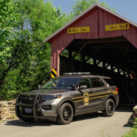 Police Ford Explorer, Ford Police Car, Pennsylvania State Police, Ford Explorer Police Interceptor, Us Police Car, Police Car Lights, Best Suv Cars, Tactical Truck, Police Truck