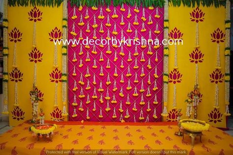 Pellikuthuru Backdrop, Pellikuturu Decor, Decor By Krishna, Pellikuthuru Decor, Pooja Backdrop, Indian Baby Shower Decorations, Leaf Decor Wedding, Indian Wedding Stage, Engagement Stage Decoration