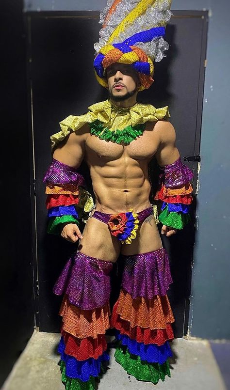 Gay Halloween Costumes For Men, Outfits Carnaval, Gay Halloween Costumes, Gay Halloween, Gay Costume, Princes Fashion, Boyfriend Fashion, Male Pinup, Festival Outfits Men