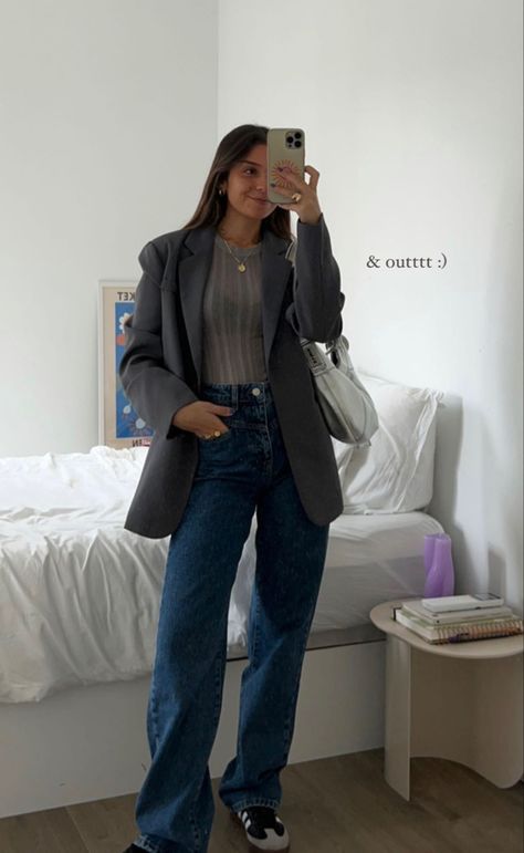 Aina Simon, Indian Skin Makeup, Ootd Winter, Skin Makeup, Straight Jeans, Ootd, My Style, Clothes