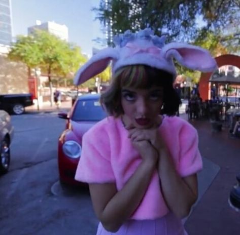 Cry Baby Storybook, Melanie Martinez Photography, Rare Pictures, A Bunny, Tv Girls, Melanie Martinez, Rappers, My Girl, Funny