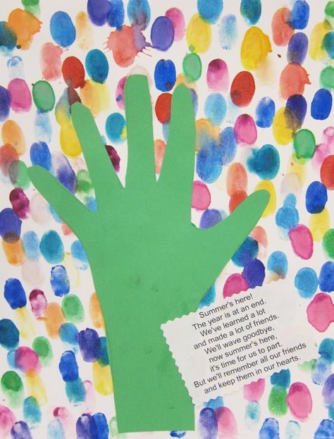 End of Year Kindergarten Fingerprint Art - End Of School Year Crafts, End Of Year Kindergarten, Hand Art Projects, June Art, End Of Year Party, Art Preschool, Pre K Graduation, Fingerprint Art, Kindergarten Art Projects