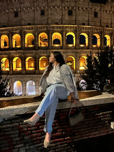 Colosseum photo ideas #outfit #colosseum #Rome #RomeItaly #RomeItalylooks Colosseum Photo Ideas, Colosseum Rome, Ideas Outfit, After Hours, Rome Italy, Photo Ideas, Rome, Italy