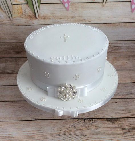 Simple communion cake - Cake by Kizzy's Cakes Mickey And Minnie Cake, Religious Cakes, Confirmation Cakes, First Communion Cake, Minnie Cake, White Cakes, Communion Cakes, Communion Party, Baptism Cake