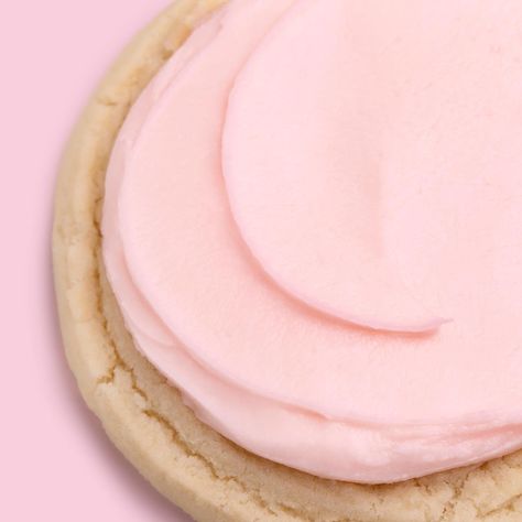 Crumbl Cookies on Instagram: “SUGAR, YES PLEASE! 🤍 We're switching up our sugar cookie this week and want to know what you think! This week only, we've introduced…” Crumbl Cookies, Vanilla Sugar Cookie, Pink Sugar, Vanilla Buttercream, Vanilla Sugar, Yes Please, What You Think, Butter Cream, You Think