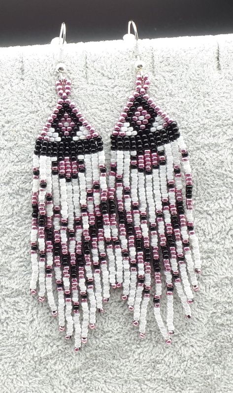 Seed beads fringe earrings – Kirouma's Creations Beaded Earrings Native Tutorial, Native Fringe Earrings, Beading Patterns Earrings, Beaded Earrings Native Beadwork, Native American Beadwork Earrings, Indigenous Beading, Fire Tree, Earrings Seed Beads, Seed Bead Patterns Free