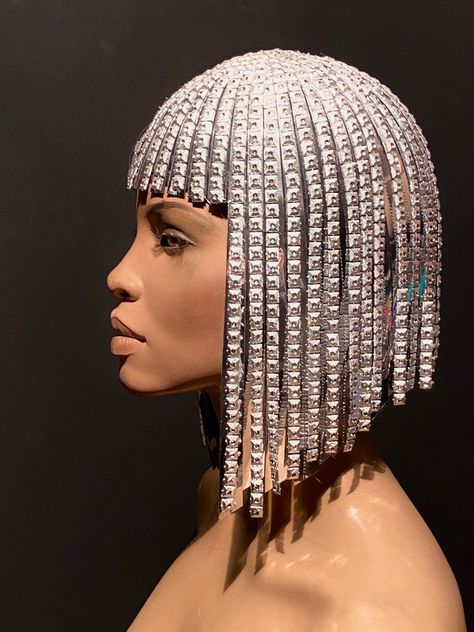 This is the original wig from Divamp Couture as seen on various celebrities. Now with new and extra diamond like bling The Egyptian cleopatra headdress can be made in silver like pictured. Slights perfectly over any head measurement (will make one for your head circumference ) This is the bop cut /a line cut, I do make other shapes in other colors you can find in my shop. Made out of 2 layers one mirror pvc, another diamond like bangs Pls send me yr head circumference and I will make one just fo Egyptian Wig, Cleopatra Headdress, Egyptian Headpiece, Silver Wig, Futuristic Costume, Gold Wigs, Silver Wigs, Wig Bob, Wig Making