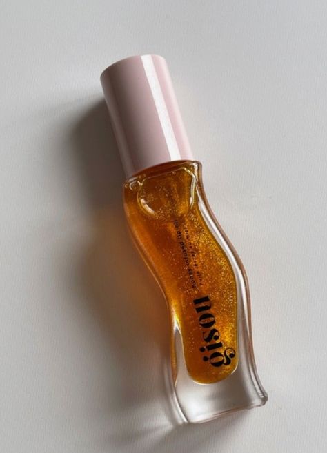 Gisou Shimmer Lip Oil, Gisou Lip Oil Aesthetic, Gisou Aesthetic, Gisou Lip Oil, Cosmetic Aesthetic, Aesthetic Essentials, Bee Garden, Lip Oil, Lip Moisturizer