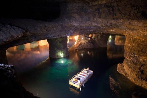 This Amazing Underground Boat Tour Should Be On Everyone’s Bucket List! – Mainstream Adventures Missouri Cryptids, Missouri Scenery, Dive Resort, Scuba Dive, Best Boats, Crystal Clear Water, Boat Tours, Amazing Adventures, Winter Months