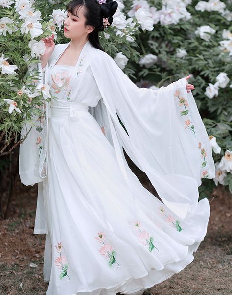 Traditional Chinese Tang Dynasty Court White Hanfu Dress Ancient Peri Princess Embroidered Historical Costume for Women White Hanfu Dress, Hanfu Dress White, Chinese White Dress, White Hanfu For Women, White Kimono Traditional, Hanfu Dress Princesses, Japanese Dress Traditional, Chinese Outfits Traditional, Chinese Hanfu Princesses