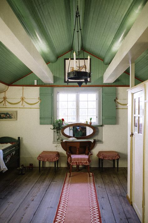 Swedish Kitchen, Simple Cottage, Swedish Cottage, Inside A House, Carl Larsson, Scandinavian Decor, Scandinavian Home, Scandinavian Interior, Scandinavian Design