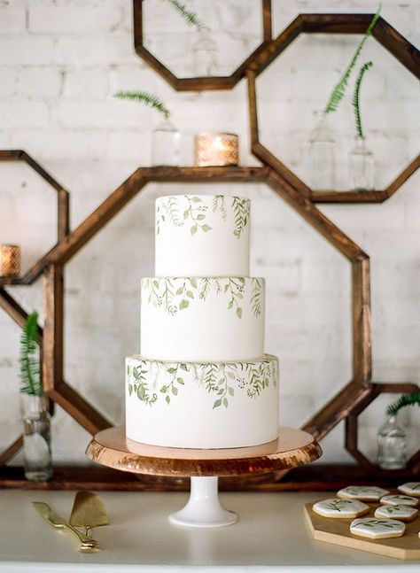 Wedding Cake Botanical, Wedding Cake Geometric, Fresh Cream Wedding Cake, Greenery Cake Ideas, Cake Geometric, Wedding Cake Ideas Elegant, Industrial Wedding Cake, Greenery Wedding Cake, Botanical Wedding Cake