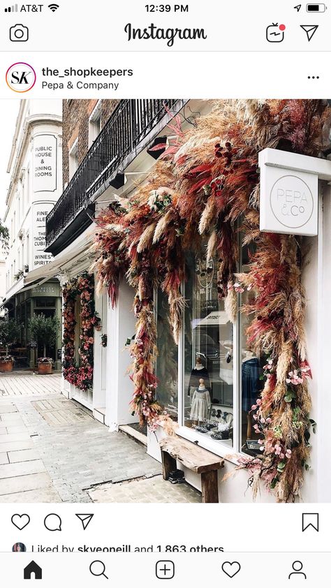 Boutique Window Displays, Autumn Window Display, Fall Windows, Flower Window, Real Touch Flowers, Authentic Living, Window Displays, Flower Display, Deco Floral