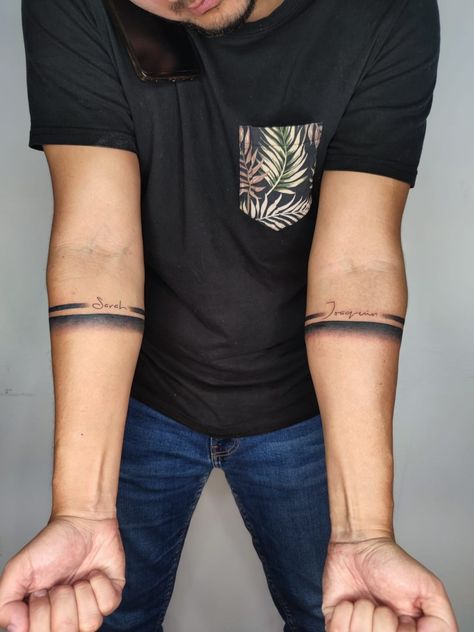 Armband Tattoo Design Men, Last Name Tattoos For Men, Armband Tattoo Mann, Bracelet Tattoos With Names, Tattoos Pulseras, Black Band Tattoo, Stripe Tattoo, Inside Of Arm Tattoo, Band Tattoos For Men