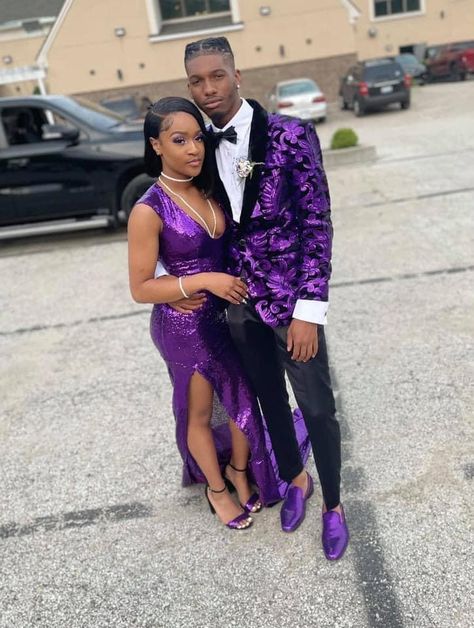 White And Purple Prom Couple, Purple And Silver Prom Suit, Homecoming Purple Dress Couple, Purple Hoco Couple Outfits, Purple Prom Black Couple, Purple Homecoming Suit, Black And Purple Prom Suit, Dark Purple Hoco Couple, Purple Couple Outfits