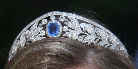 a close up of the sapphire tiara, worn by GD Marie-Theresa Sapphire Tiara, 2000 Followers, Crown Aesthetic, Royal Aesthetic, Royal Tiaras, Headpiece Jewelry, Diamond Tiara, Magical Jewelry, Crystal Crown