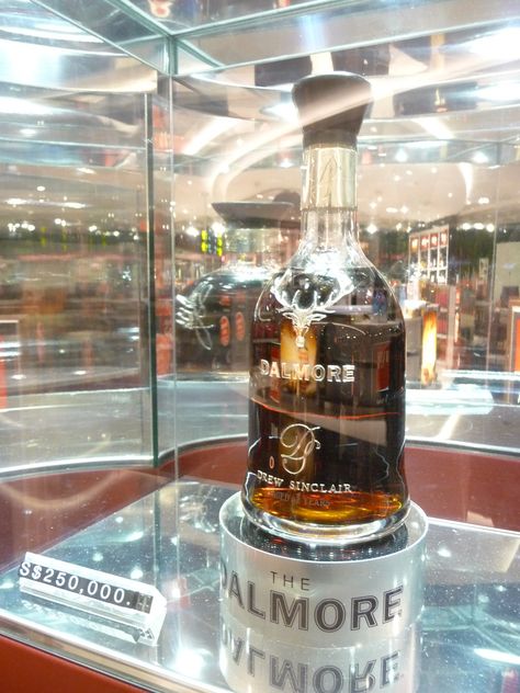 250K for one bottle!! #whisky #liquor 200000 Dollars, Expensive Drinks, Expensive Whiskey, Whiskey Still, Whisky Shop, Single Malt Whiskey, Banana Benefits, Cocktail Drinks Recipes, Scotch Whiskey