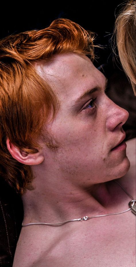 Hot Rupert Grint, Ron Weasley Shirt Off, Ron Weasley Fancast, Ron Weasley Hot Pics, Rupert Grint Aesthetic, Rupert Grint 2023, Hot Ron Weasley, Ron Weasley Tattoo, Rupert Grint Shirtless