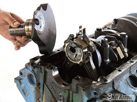 13 Rookie Engine-Building Mistakes And How To Avoid Them! - Popular Hot Rodding Magazine 240z Datsun, Engine Building, Chevy Motors, Automotive Technology, Car Fix, Automotive Mechanic, Ls Engine, Car Restoration, Engine Repair