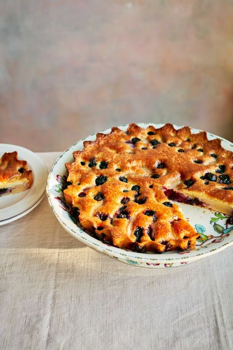 Mary Berry’s Pear and Blueberry Galette Mary Berry Cooks, Blueberry Galette, Mary Berry Recipe, Onion Tart, Blueberry Tart, Spiced Fruit, Mary Berry, Blueberry Recipes, Fruit Tart