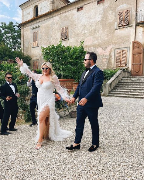 Show Me Your Mumu on Instagram: “They finally… DID THE DAMN THING! 💍🇮🇹🍾 Congratulations to the best people ever. The McDaniels are here to party! @heatherkmcmahan @jmd914” Heather Mcmahan, Mumu Wedding, Wedding Sunglasses, Sea Design, Kim K, Women Sunglasses, Show Me Your Mumu, Show Me Your, Polarized Lenses