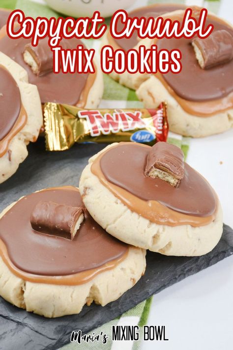 Twix Crumbl Cookie Recipe, Crumbl Cookie Twix Copycat, Twix Shortbread Cookies, Crumbl Twix Cookie Recipe, Twix Cookie Bars, Crumble Cookie Copycat Recipes, Twix Cookies Recipe, Crumbl Christmas Cookies, Copycat Crumbl Cookies Recipes