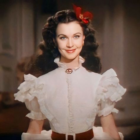 Scarlett Ohara Dresses, Viven Leigh, Gone With The Wind Dresses, Scarlett O'hara, Vivien Leigh, Old Hollywood Stars, Fast Facts, Movie Costumes, Gone With The Wind