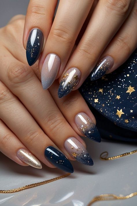 Night Time Nails, Blue And Gold Nails Ideas, Night Themed Nails, Celestial French Tip Nails, Northern Lights Nail Designs, Blue And Golden Nails, Nails Designs 2024, Dabi Nails, Cat Eye Short Nails