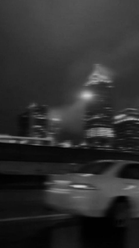 Black And White Blurry Wallpaper, Black White Aesthetic Wallpaper Iphone, Dark Black Aesthetic Pictures, Blurry Dark Aesthetic, Blurry Aesthetic Wallpaper, Aesthetic Walpapper, Bw Wallpaper, Dark Black Wallpaper, Grunge Pictures