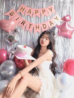 Pink Birthday Decorations, 18th Birthday Party Themes, Birthday Cake Decorating Ideas, Profile Ideas, Cute Birthday Pictures, 21st Birthday Photoshoot, Birthday Ideas For Her, Cute Birthday Ideas, Party Photoshoot