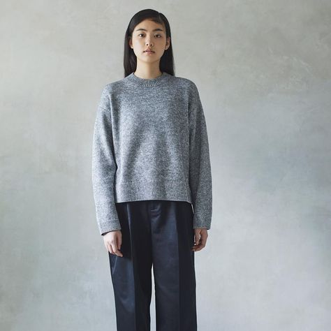 MUJI USA on Instagram: “Introducing Knitwear for MUJI LABO. Both stylish and warm, the men's and ladies' knitwear can be styled in various ways due to the…” Outfit References, Smart Casual Wear, Knitwear Women, Smart Casual, The Man, Casual Wear, Knitwear, Lookbook, Normcore