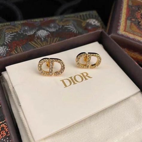 Dior Petit CD Stud Earrings Dior Gold Earrings, Branded Earrings, Cd Earrings, Dior Jewellery, Cd Collection, Dior Earrings, Dior Jewelry, White Crystals, Classy Jewelry