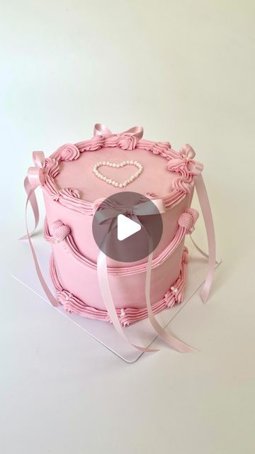 Theresa Manokhoune on Instagram: "She Cute.  . . . . Is that song naughty 🫣 . . . . #coquette #bowcakes #bows #pinkcakes #monochrome #monochromecake #coronabaker #locbaker #pinky #desserts #desserttable #dessert #cakedecorating #vintagecake #viralcakes #fyp #explore #foodporn #foodphotography #caketutorial #trendingcakes #cakes #eventdesign #cakeinspo" Ribbon Piping On Cake, Bow Cake Pops, Coquette Cake, Ribbon Bow Tutorial, Cake Design Tutorial, Bow Making Tutorials, Bow Cake, Ribbon Cake, Fancy Ribbon