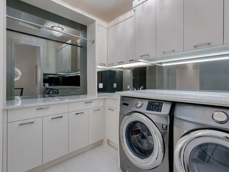 17 L Shaped Laundry Designs For Better Use Of The Space & Functionality L Shape Laundry, L Shaped Laundry Room, L Shaped Laundry, Bathroom With Washer And Dryer, Bathroom With Washer, Laundry Designs, L Shaped Bathroom, Modern Home Bar, Laundry Design