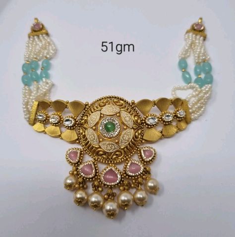 Marwadi Gold Jewellery, Indian Wedding Jewelry Sets, Silver Jewelry Accessories, Antique Necklaces Design, New Gold Jewellery Designs, Antique Gold Jewelry Indian, Fancy Jewelry Necklace, Gold Jewellry, Bridal Jewelry Vintage